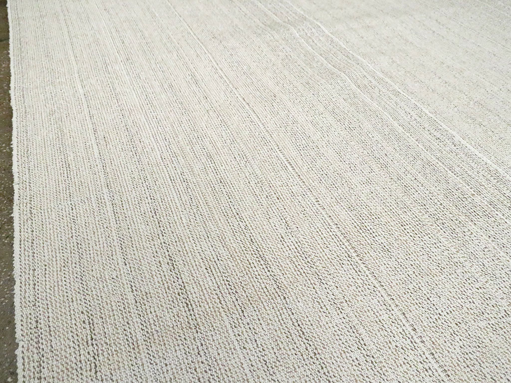 Vintage Turkish Flatweave Kilim Room Size Carpet, No.30090 - Staging