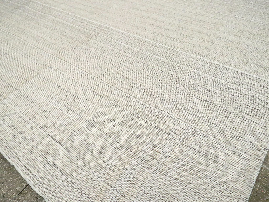 Vintage Turkish Flatweave Kilim Room Size Carpet, No.30090 - Staging