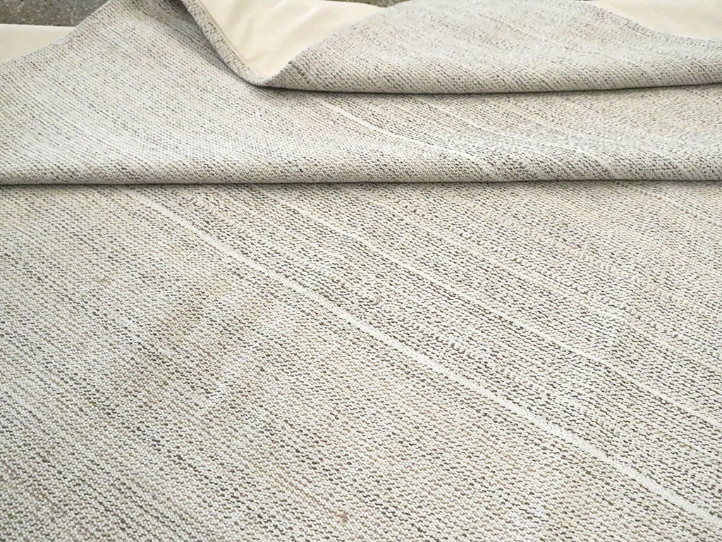 Vintage Turkish Flatweave Kilim Room Size Carpet, No.30090 - Staging