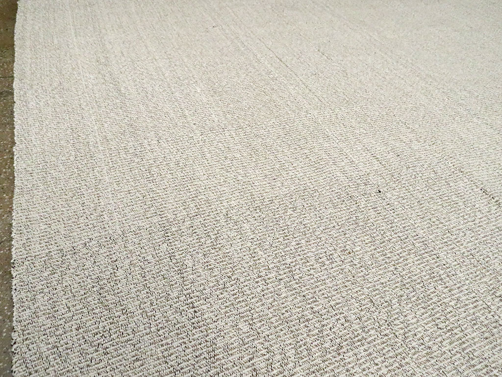 Vintage Turkish Flatweave Kilim Room Size Carpet, No.30095 - Staging