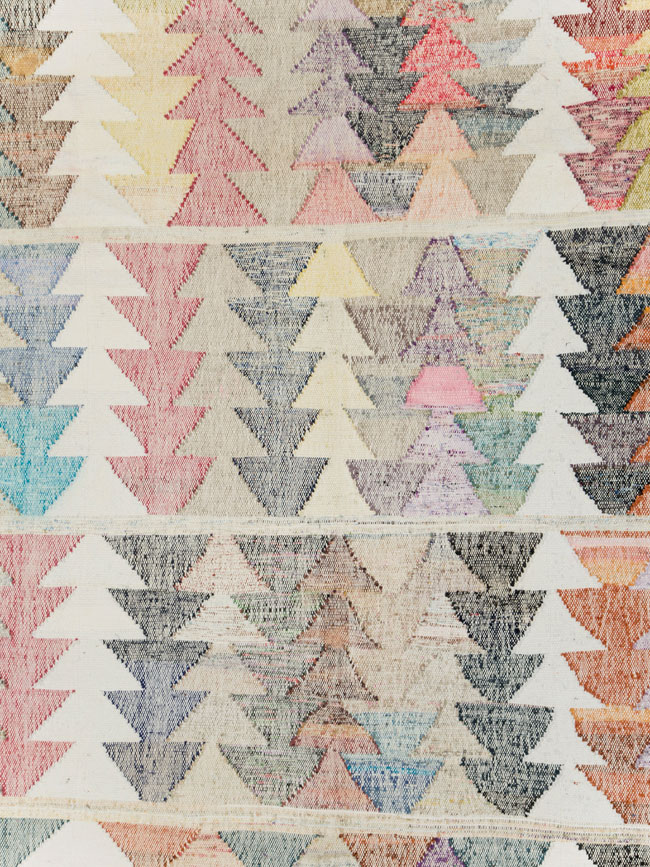 Contemporary Turkish Flatweave Kilim Room Size Carpet, No.30101 - Staging