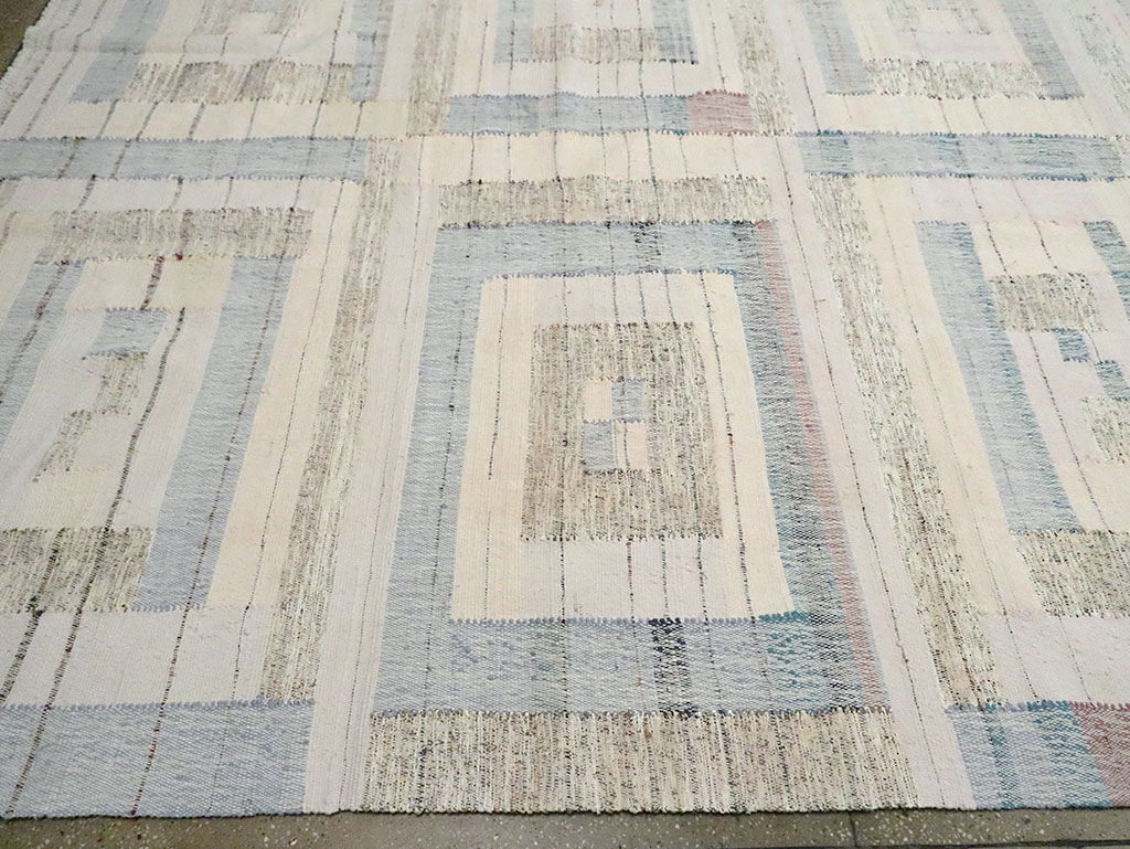 Contemporary Turkish Flatweave Kilim Large Room Size Carpet, No.30102 - Staging