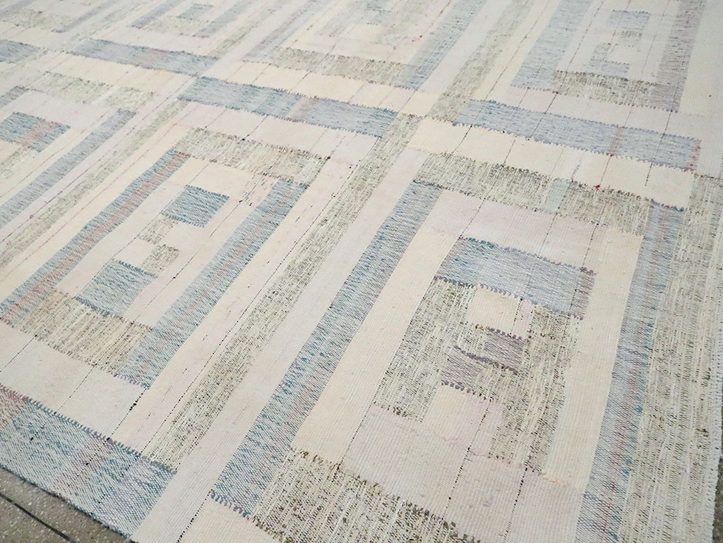 Contemporary Turkish Flatweave Kilim Large Room Size Carpet, No.30102 - Staging