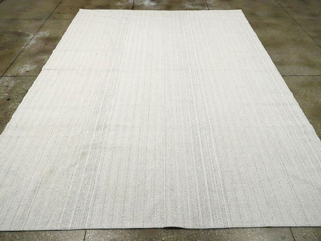 Mid-20th Century Room Size Turkish Flatweave Kilim, No.30105 - Staging