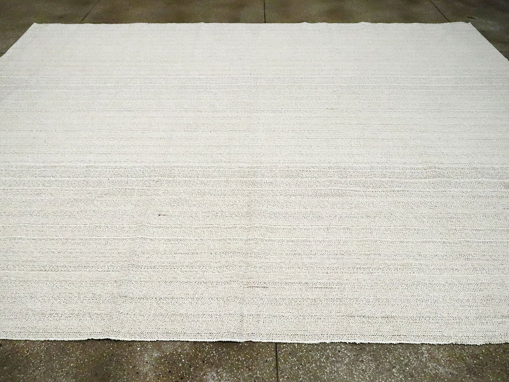 Mid-20th Century Room Size Turkish Flatweave Kilim, No.30105 - Staging