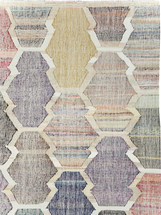 Contemporary Turkish Flatweave Kilim Large Room Size Carpet, No.30115 - Staging