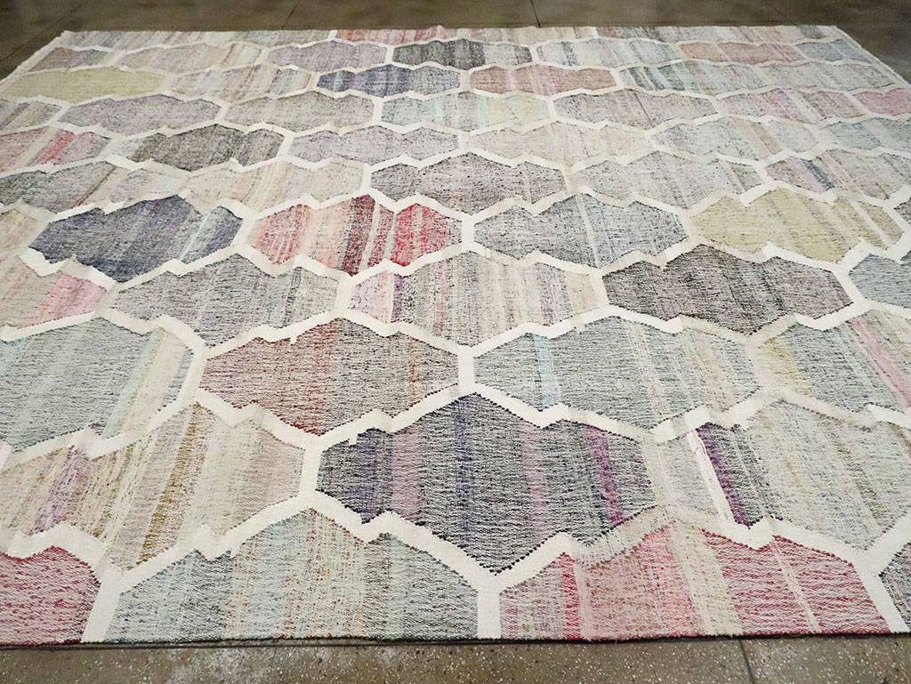 Contemporary Turkish Flatweave Kilim Large Room Size Carpet, No.30115 - Staging