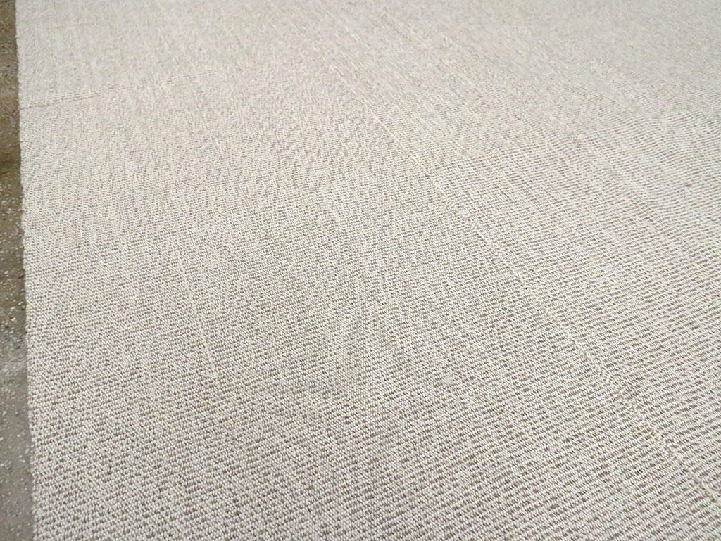 Mid-20th Century Handmade Turkish Flatweave Kilim, No.30122 - Staging