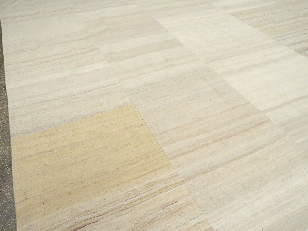 Vintage Turkish Flatweave Kilim Room Size Carpet, No.30123 - Staging