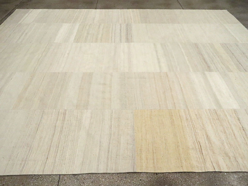 Vintage Turkish Flatweave Kilim Room Size Carpet, No.30123 - Staging