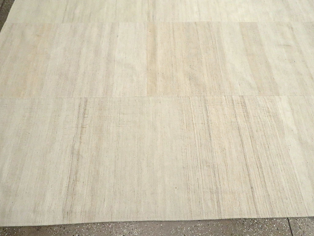 Vintage Turkish Flatweave Kilim Room Size Carpet, No.30123 - Staging