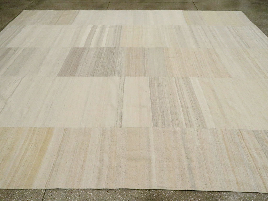 Vintage Turkish Flatweave Kilim Room Size Carpet, No.30125 - Staging