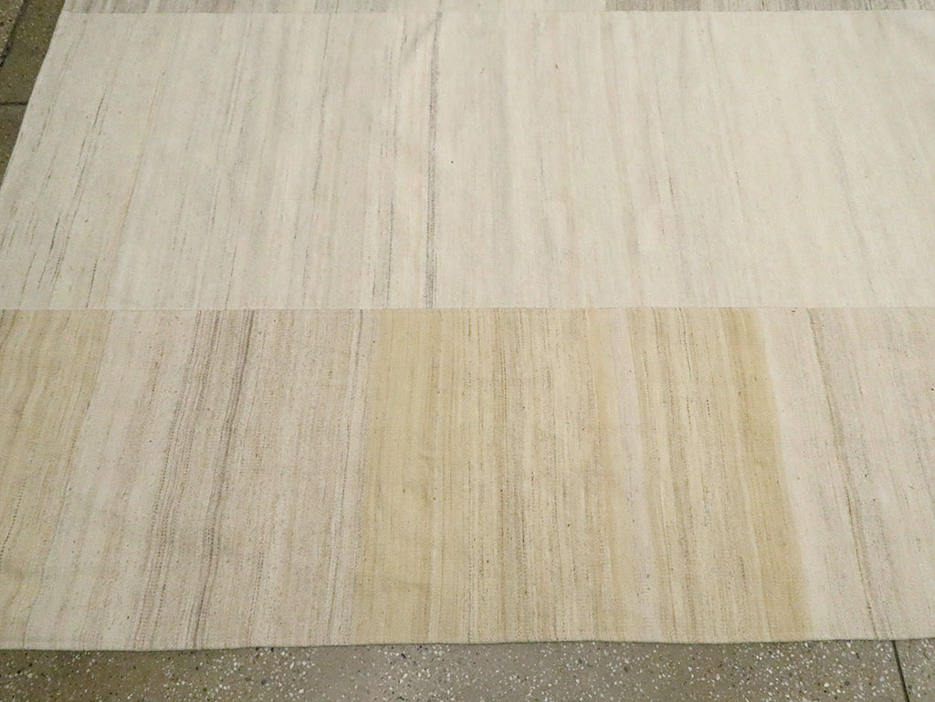 Vintage Turkish Flatweave Kilim Room Size Carpet, No.30125 - Staging