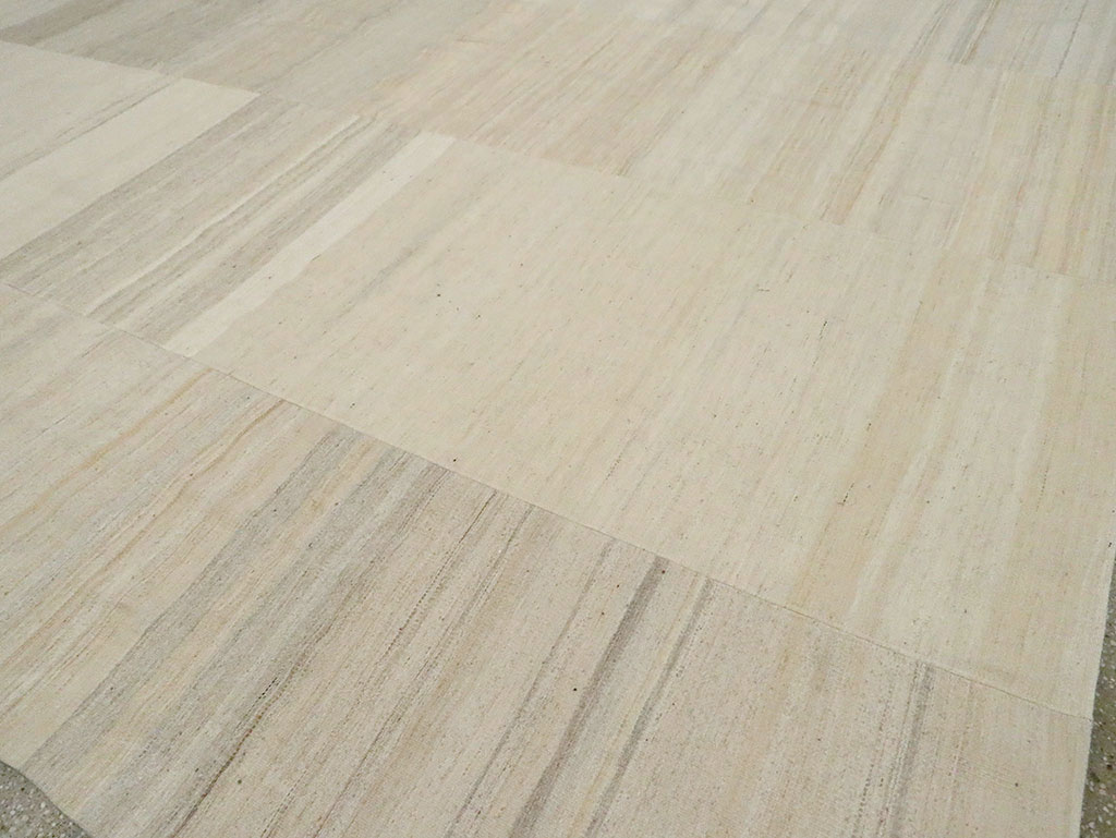 Vintage Turkish Flatweave Kilim Room Size Carpet, No.30125 - Staging