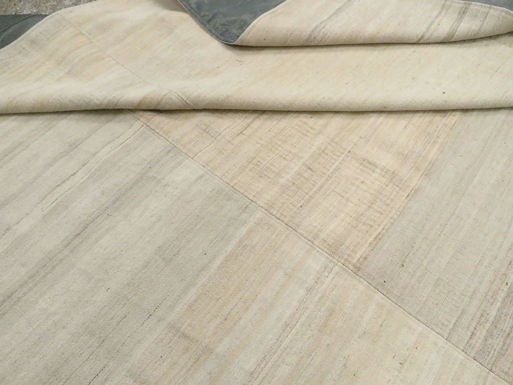 Vintage Turkish Flatweave Kilim Room Size Carpet, No.30125 - Staging