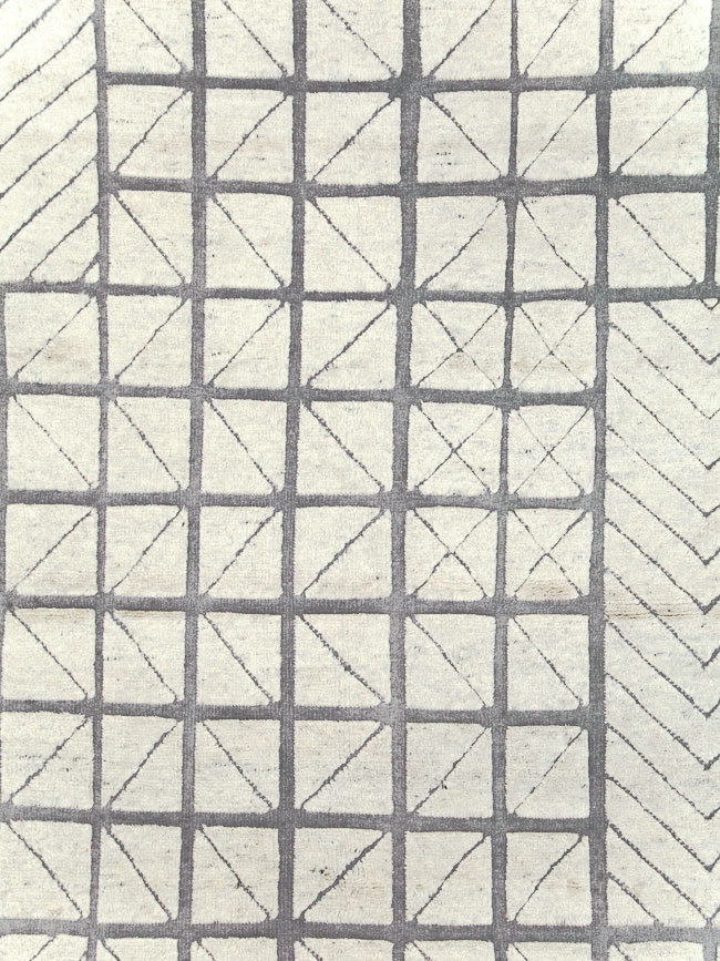 Contemporary Turkish Room Size Carpet, No.30128 - Staging