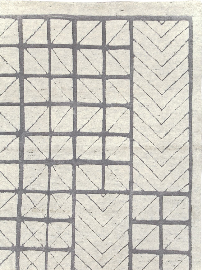 Contemporary Turkish Room Size Carpet, No.30128 - Staging