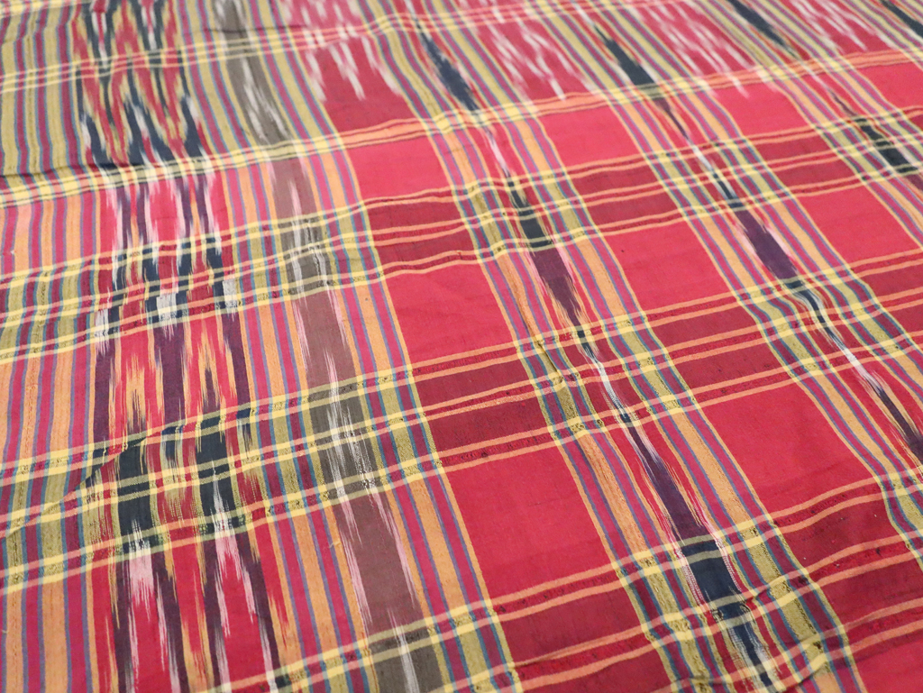 Vintage Persian Textile Fabric, No.30137 - Staging