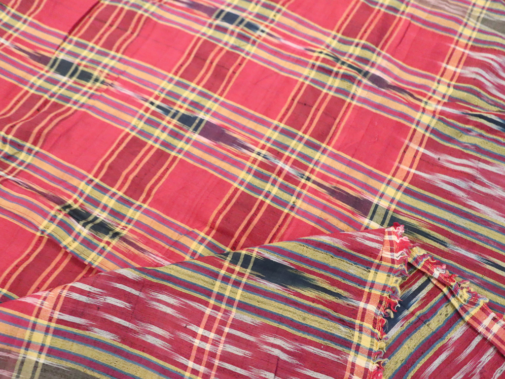 Vintage Persian Textile Fabric, No.30137 - Staging