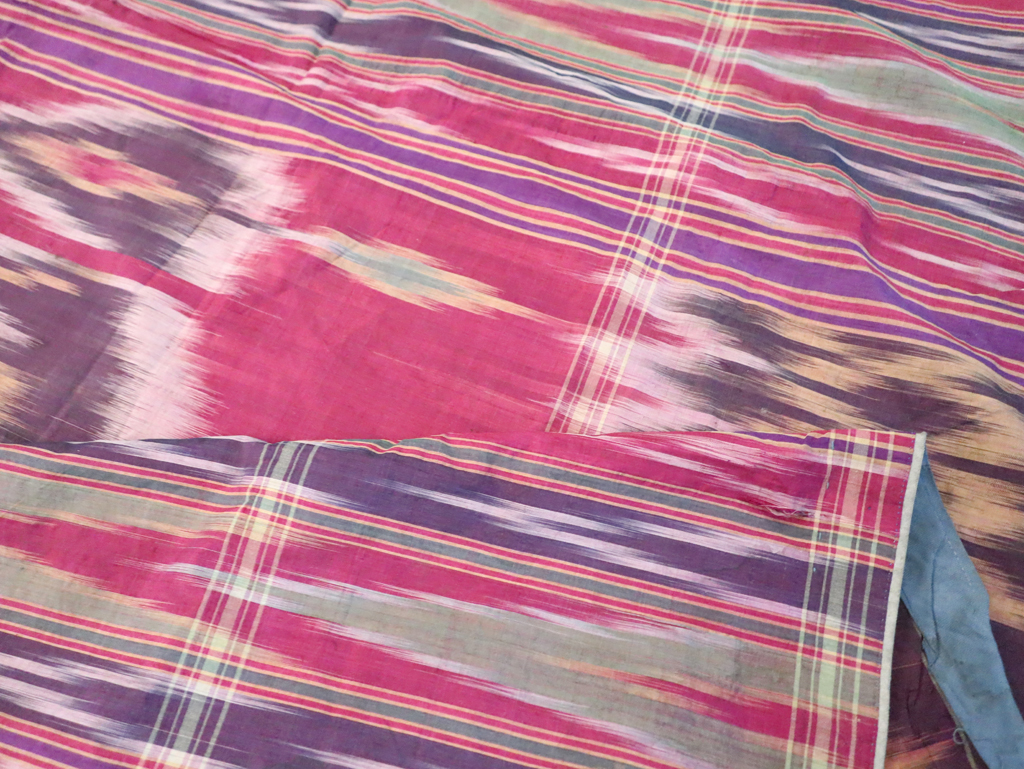 Vintage Persian Yazd Silk Textile, No.30140 - Staging