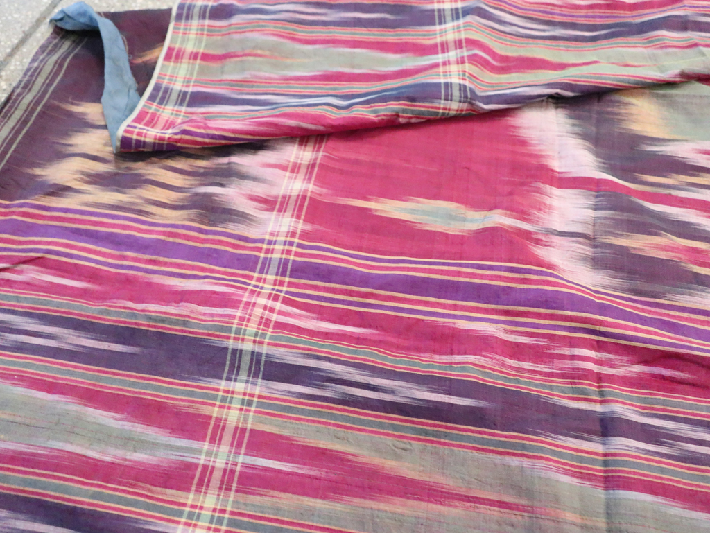 Vintage Persian Yazd Silk Textile, No.30140 - Staging