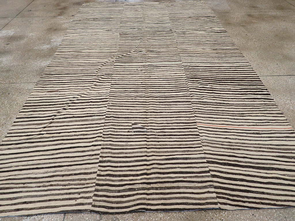 Vintage Persian Flatweave Kilim Room Size Carpet, No.30153 - Staging