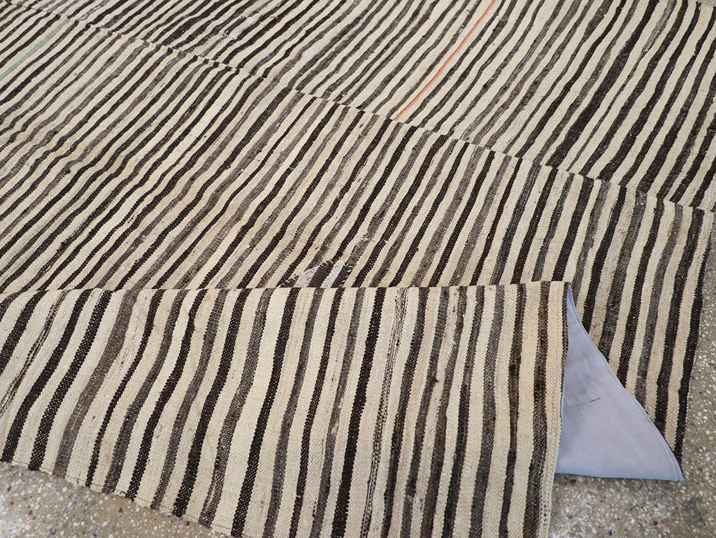 Vintage Persian Flatweave Kilim Room Size Carpet, No.30153 - Staging