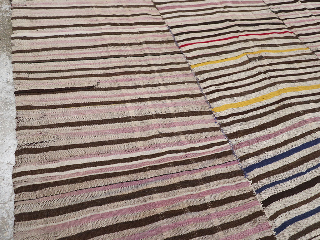 Vintage Persian Flatweave Kilim Accent Carpet, No.30154 - Staging