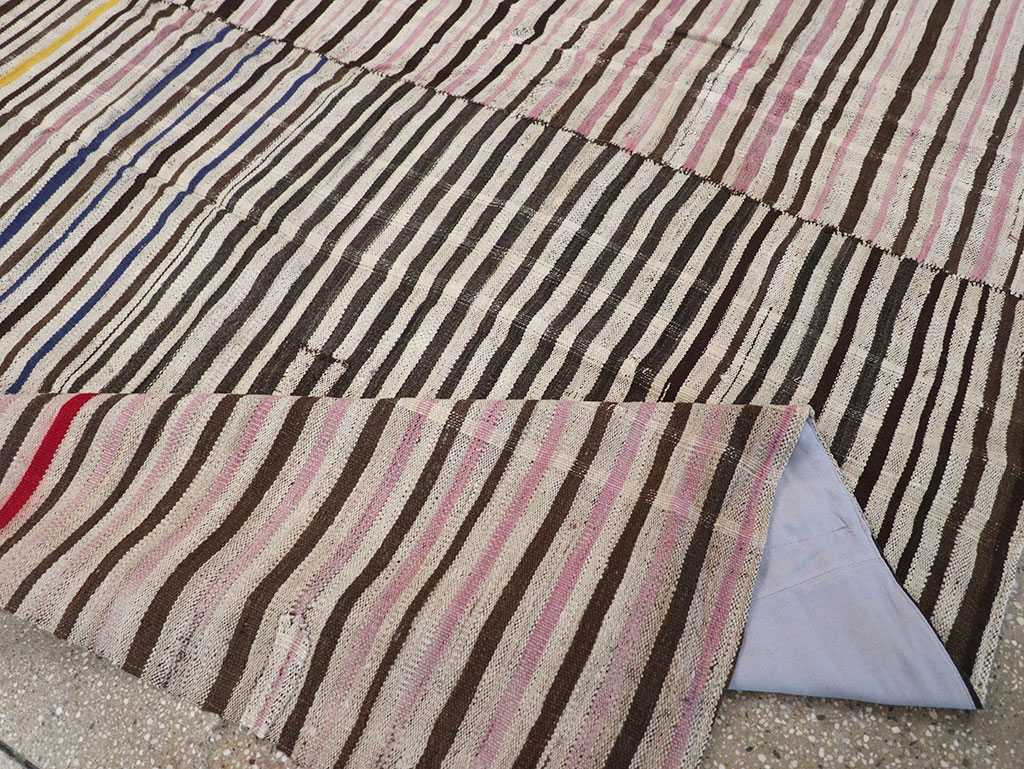 Vintage Persian Flatweave Kilim Accent Carpet, No.30154 - Staging