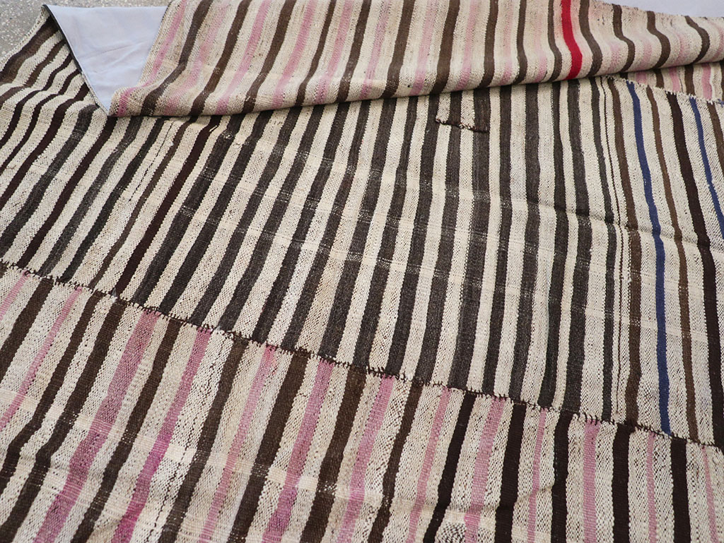 Vintage Persian Flatweave Kilim Accent Carpet, No.30154 - Staging