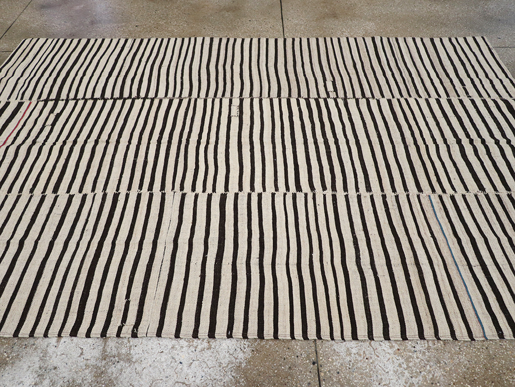 Vintage Persian Flatweave Kilim Accent Rug, No.30157 - Staging