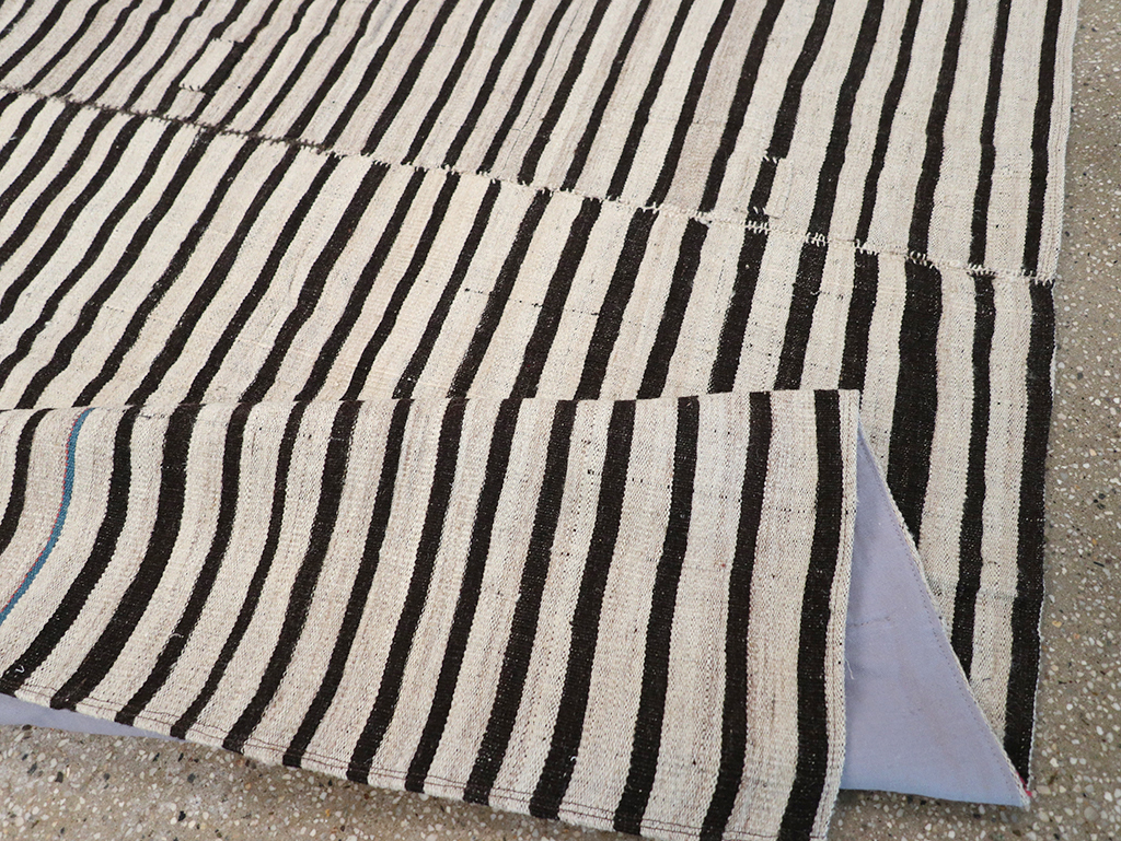 Vintage Persian Flatweave Kilim Accent Rug, No.30157 - Staging