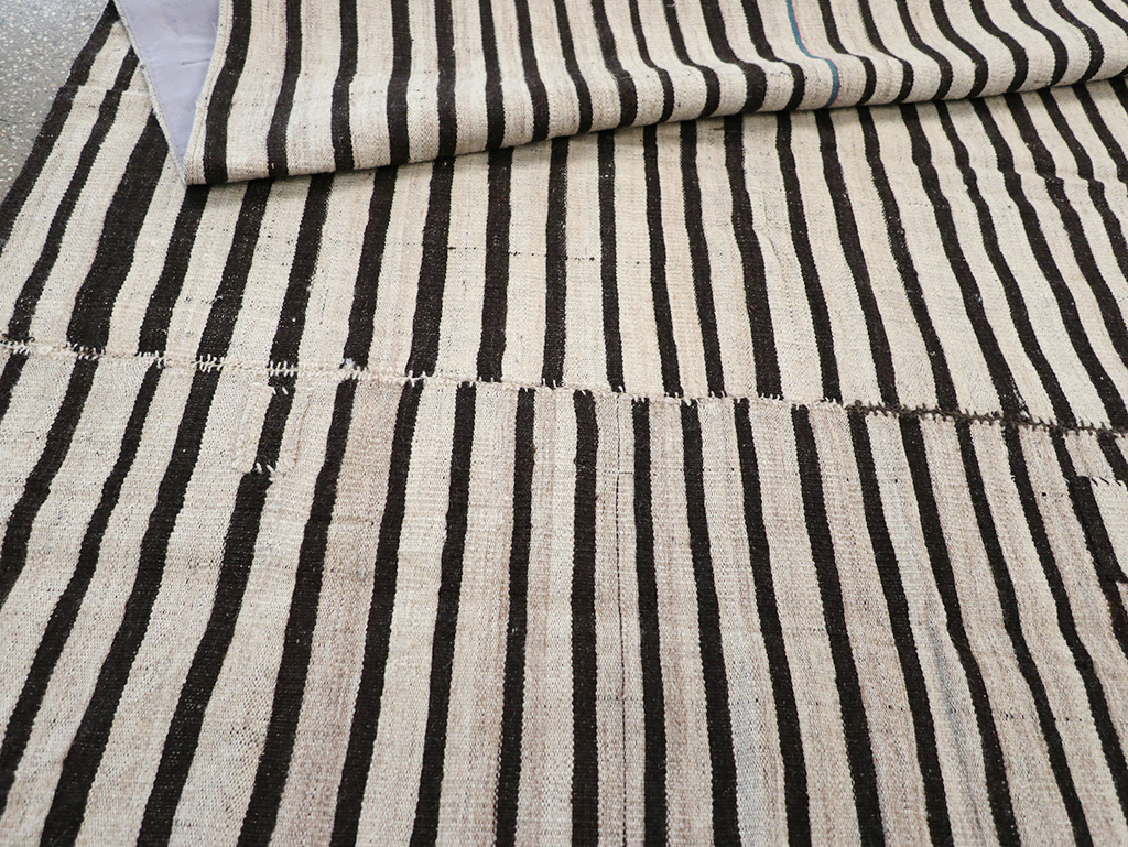 Vintage Persian Flatweave Kilim Accent Rug, No.30157 - Staging