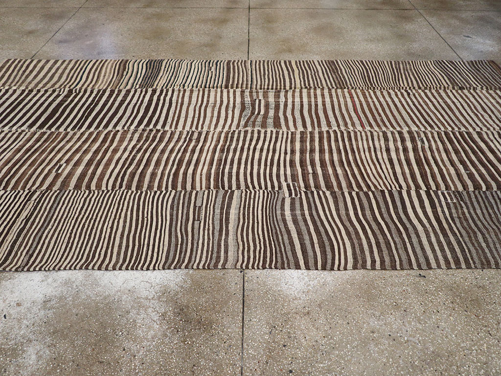 Vintage Persian Flatweave Kilim Room Size Carpet, No.30161 - Staging