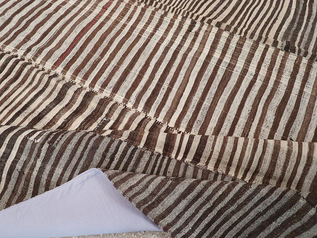 Vintage Persian Flatweave Kilim Room Size Carpet, No.30161 - Staging