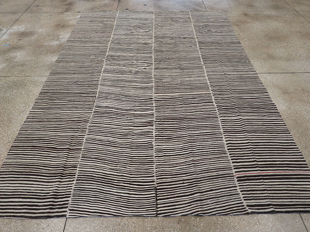 Vintage Persian Flatweave Kilim Accent Carpet, No.30162 - Staging