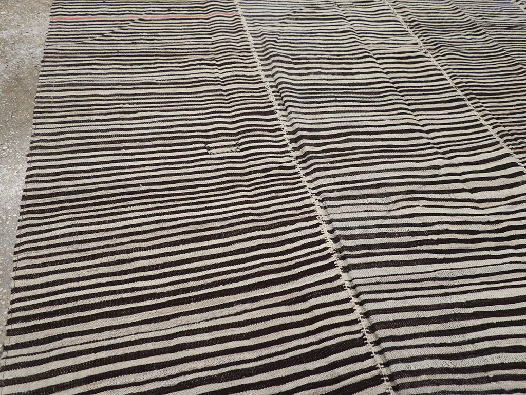 Vintage Persian Flatweave Kilim Accent Carpet, No.30162 - Staging