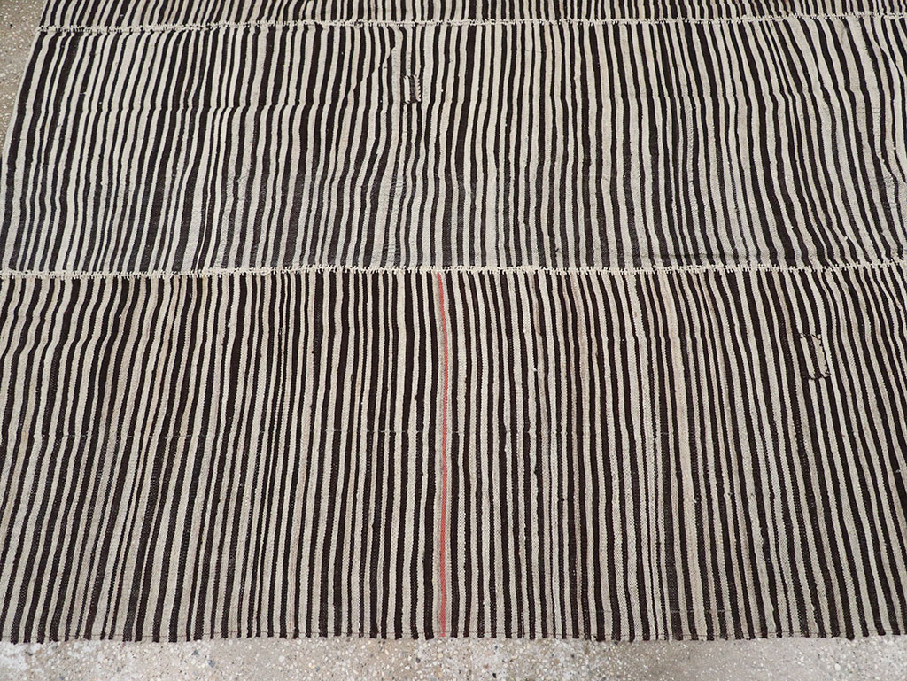 Vintage Persian Flatweave Kilim Accent Carpet, No.30162 - Staging