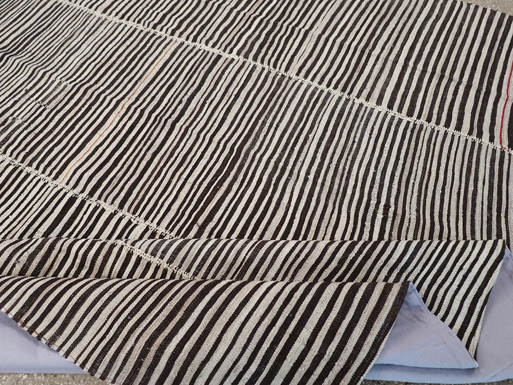 Vintage Persian Flatweave Kilim Accent Carpet, No.30162 - Staging