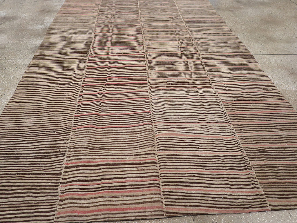 Vintage Persian Flatweave Kilim Room Size Carpet, No.30171 - Staging