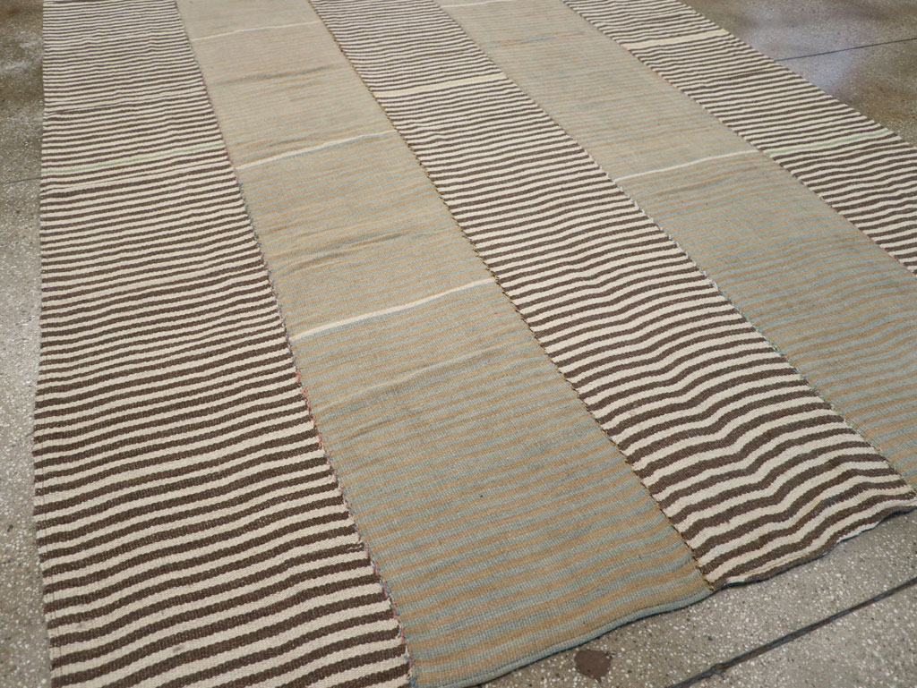 Modern Turkish Flatweave Kilim Room Size Carpet, No.30172 - Staging