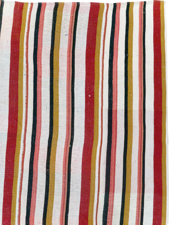 Vintage Turkish Kilim Accent Rug, No.30173 - Staging