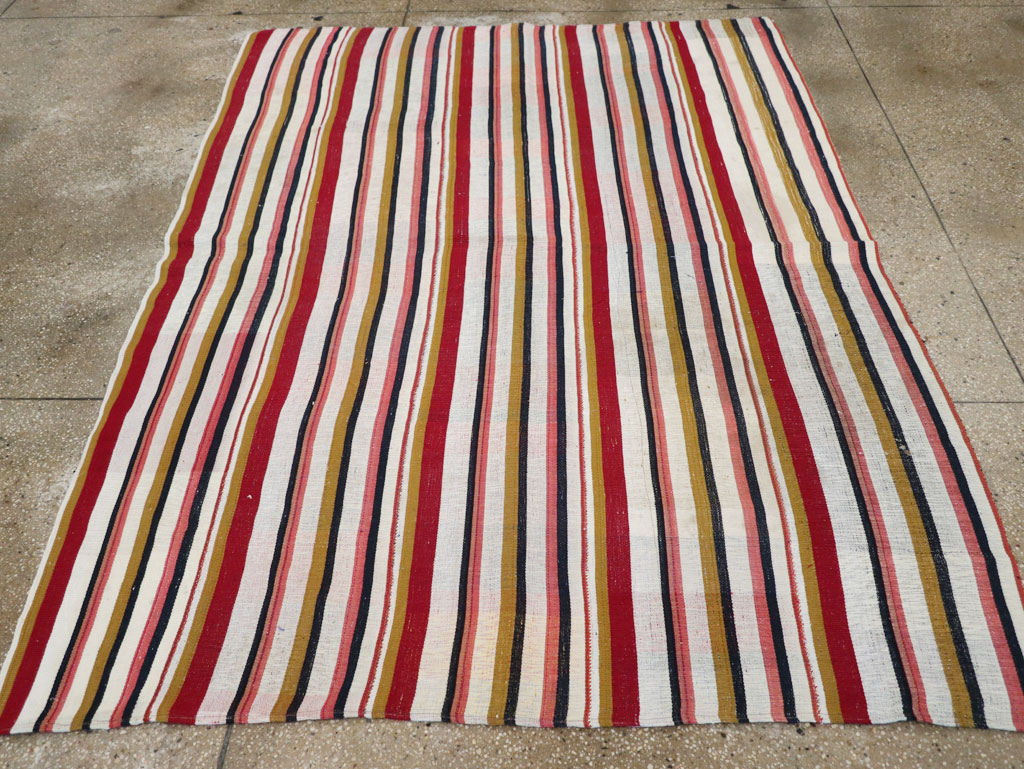Vintage Turkish Kilim Accent Rug, No.30173 - Staging