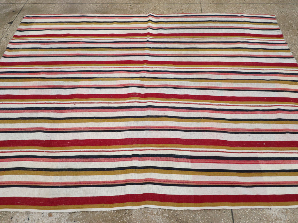 Vintage Turkish Kilim Accent Rug, No.30173 - Staging