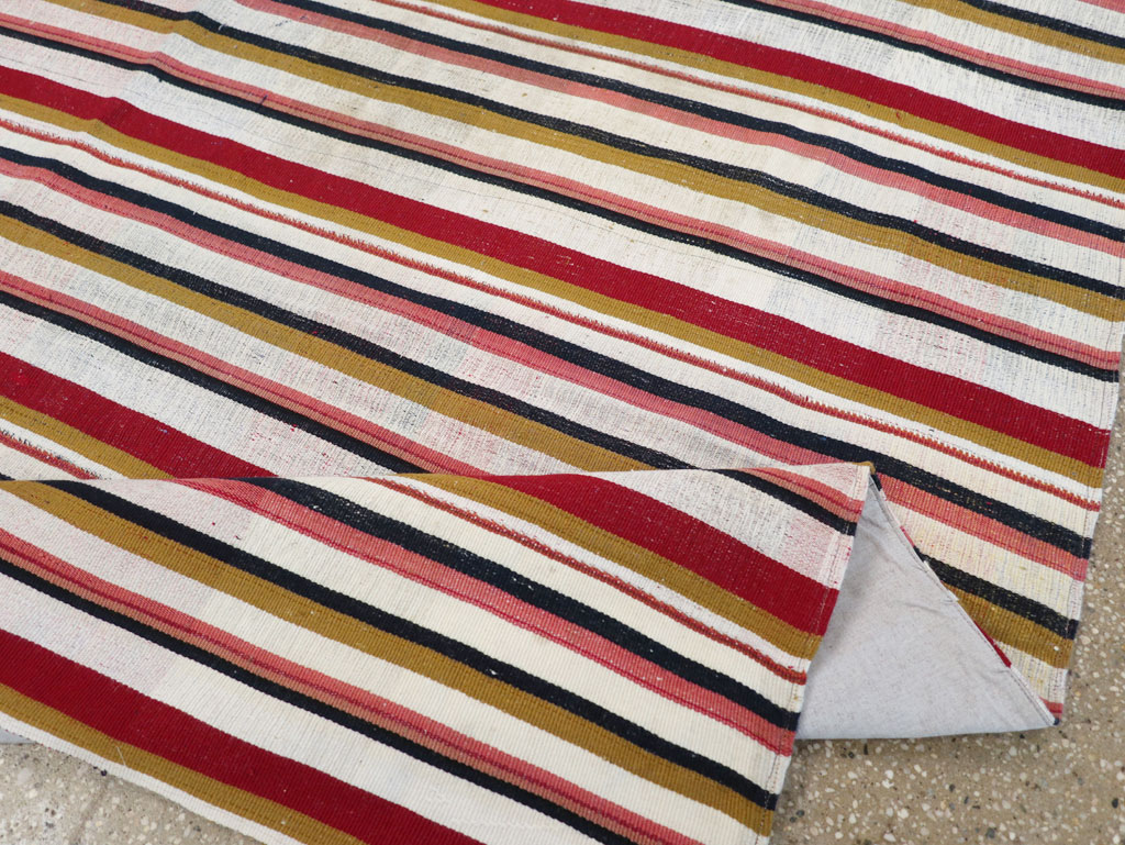 Vintage Turkish Kilim Accent Rug, No.30173 - Staging