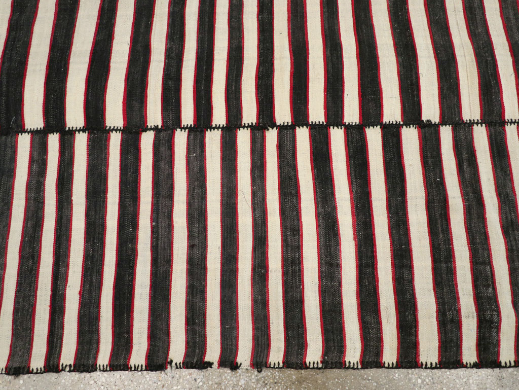 Vintage Persian Flatweave Kilim Accent Carpet, No.30176 - Staging