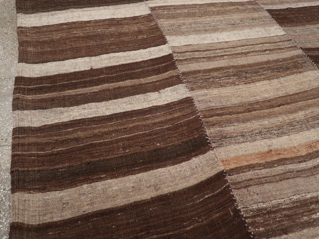 Contemporary Turkish Flatweave Kilim Small Room Size Carpet, No.30181 - Staging