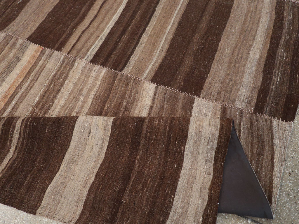 Contemporary Turkish Flatweave Kilim Small Room Size Carpet, No.30181 - Staging