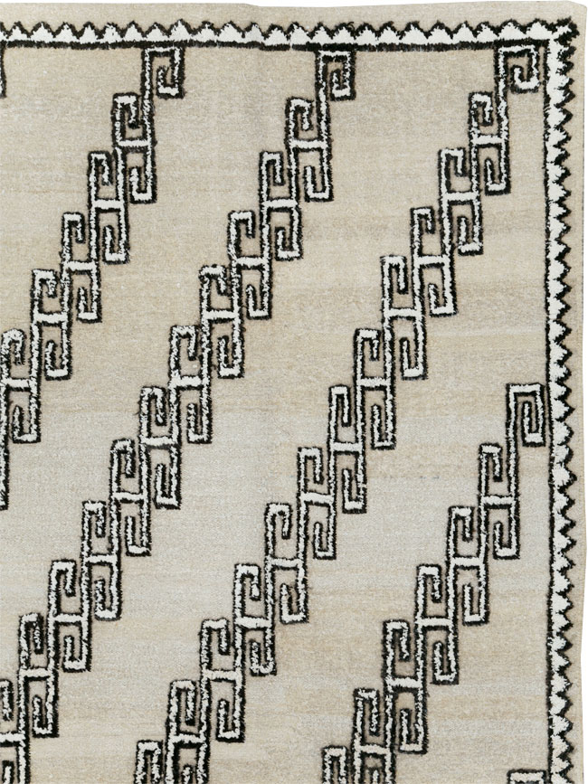 Contemporary Turkish Room Size Carpet, No.30186 - Staging