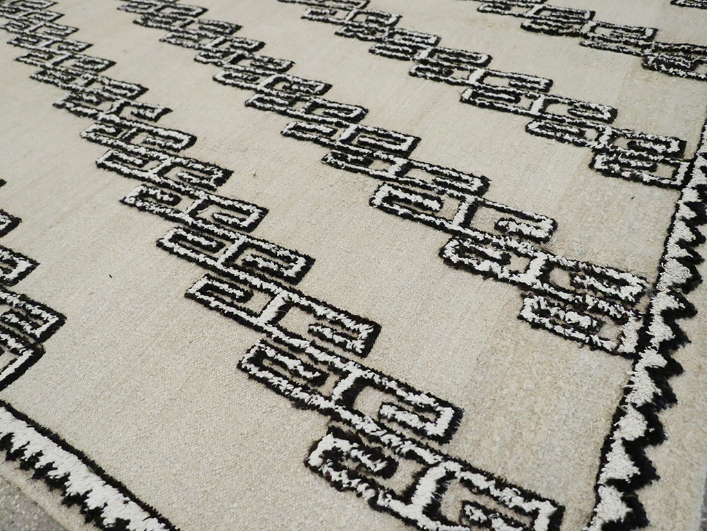Contemporary Turkish Room Size Carpet, No.30186 - Staging